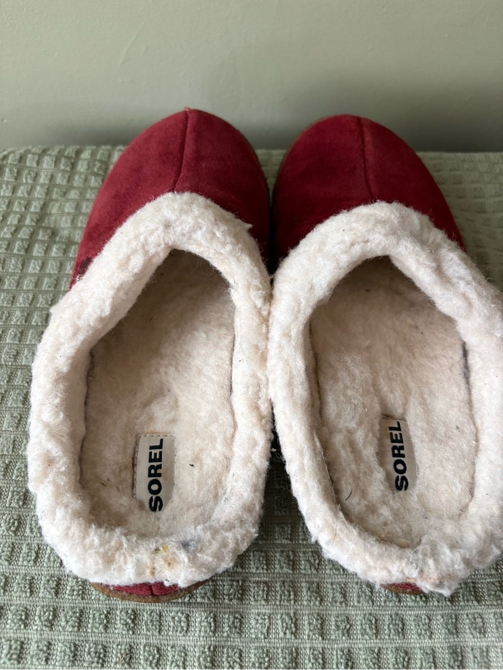 Sorel Red suede fleece-Lined Slip-Ons slippers Sz 9 - Picture 3 of 8
